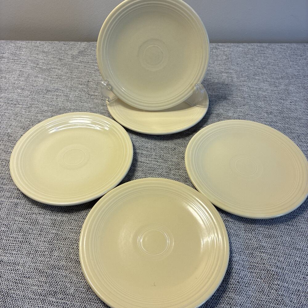 (5) Vintage FIESTA fiestaware 6” Ivory/Cream bread/butter plates nice condition